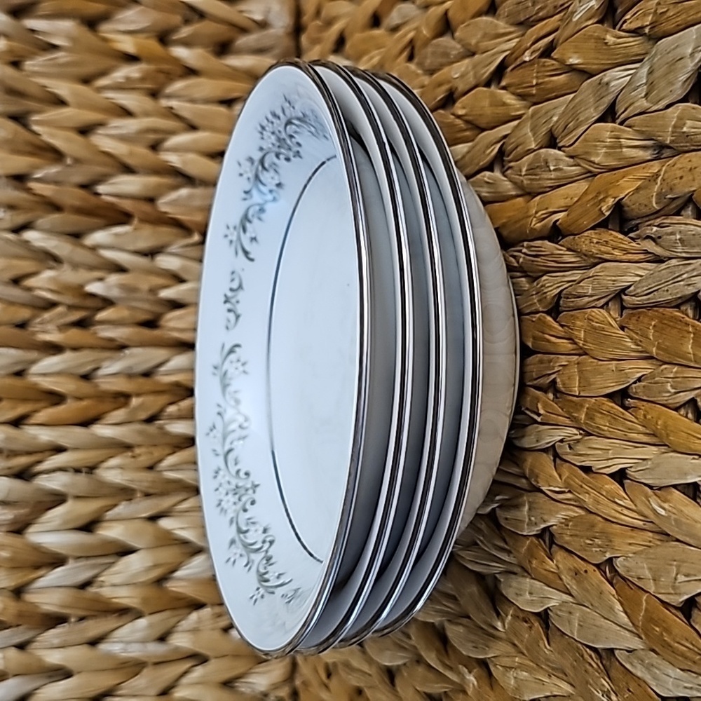 NORITAKE 'Parkridge' Fruit/Dessert (Sauce) Bowl 5 5/8" (7561) Discontinued Japan